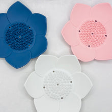 Load image into Gallery viewer, Shower Steamer Flower Dish