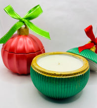 Load image into Gallery viewer, Christmas Ornament Candle - Vanilla Bean Noel
