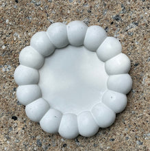 Load image into Gallery viewer, Handmade Concrete Bubble Trays